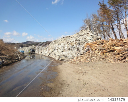 Mountains of rubble of the Great East Japan Earthquake Mountains of rubble of the Great East Japan Earthquake 14337879