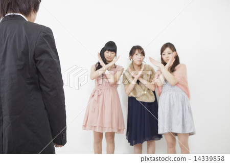 給十字架的婦女 14339858