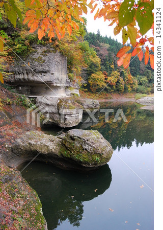 Tower hanging Tower hanging 14341124