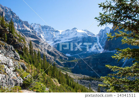Hiking in a Canadian National Park 14341511