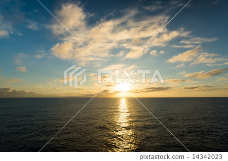 Sea landscape, vivid sunset. 14342023