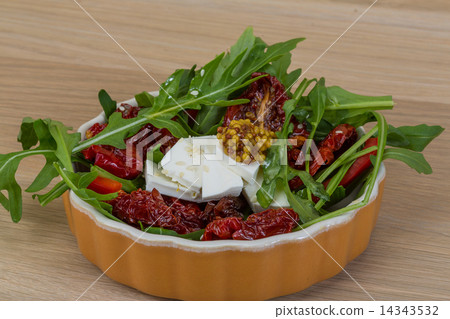 Salad with dried tomato 14343532