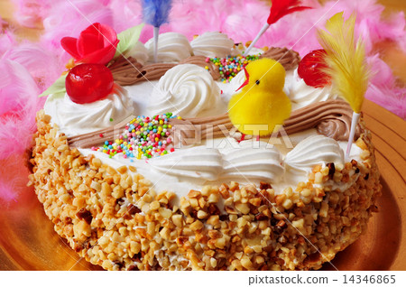 mona de pascua, an ornamented cake eaten in Spain on Easter Mond 14346865