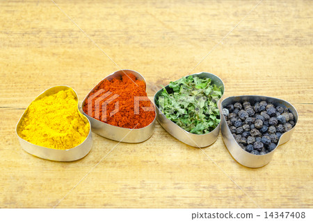 Black pepper, paprika, curry and basil 14347408