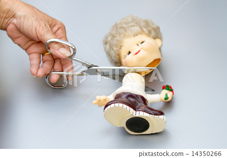 cut head doll with scissors cut head doll with scissors 14350266