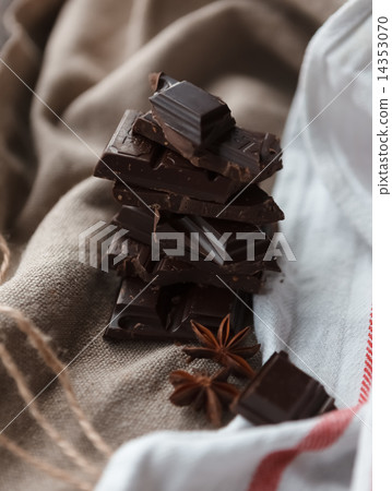 chocolate chocolate 14353070