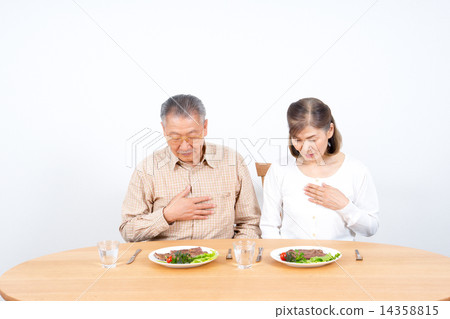 Senior couple 14358815