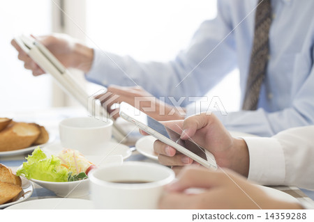 Businessman's breakfast, 14359288