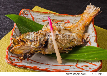 油炸紅魚日本料理油炸蝎子日本料理 14361943