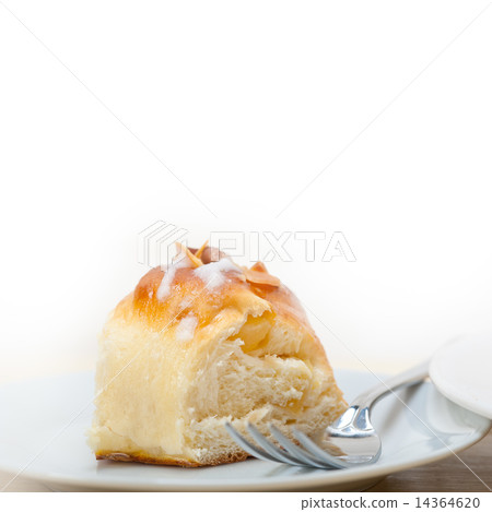 sweet bread donut cake 14364620