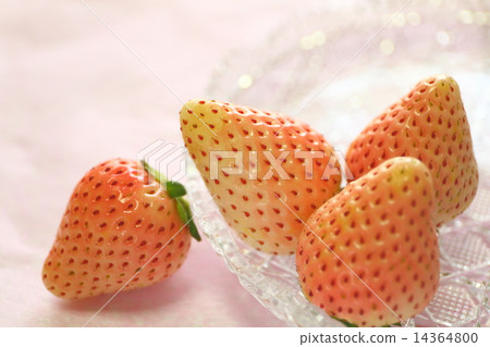 Strawberry  14364800