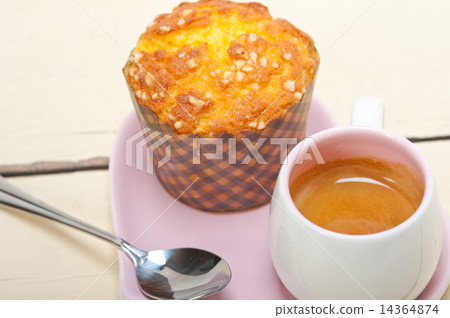 coffee and muffin 14364874
