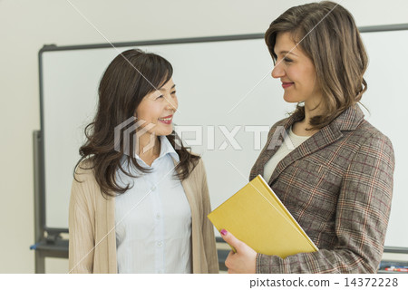 Senior English / Homestay 14372228