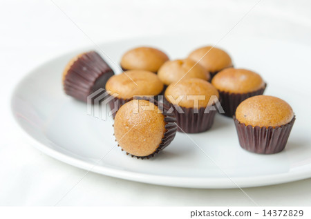 Freshly baked Freshly baked 14372829