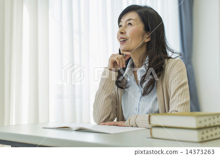 Senior English / Homestay Senior English / Homestay 14373263
