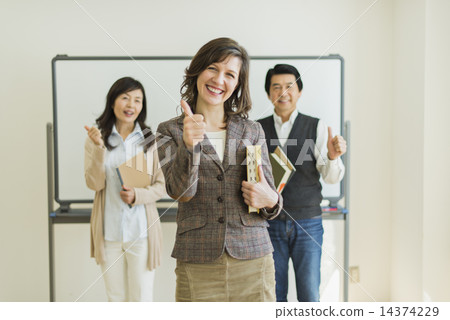 Senior English / Homestay 14374229