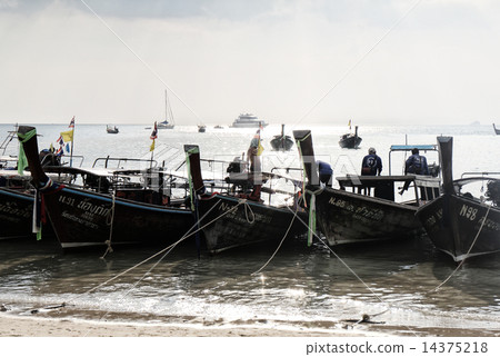 Many Long Tail Thai boat 14375218