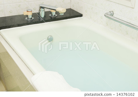 Feeling hot spring with bath additive Feeling hot spring with bath additive 14376102