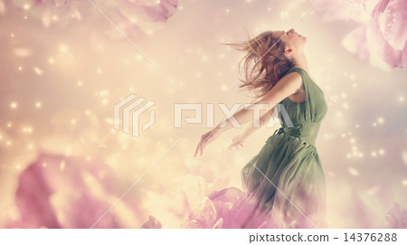 跳在花的女孩 14376288