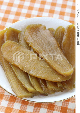 Dried potato Dried potato 14376902