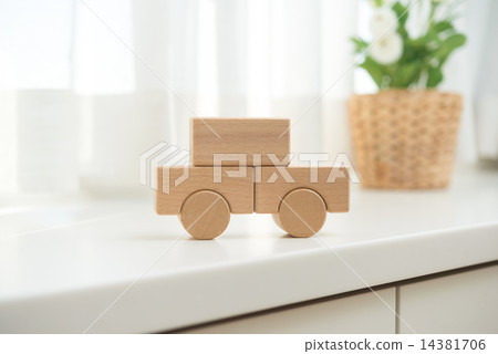 Car of wood 14381706