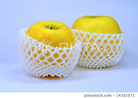 Apple (Shinano Gold) 14382971