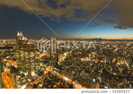 Shinjuku high-rise building from the high-rise building A night view with dazzling city lights Full view of the Tokyo street and the direction toward the southwest of Mt. Fuji Yokohama 14385927