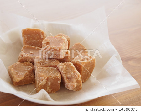 Fudge 14390073