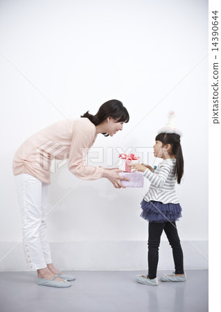 媽媽和女兒 媽媽和女兒 14390644