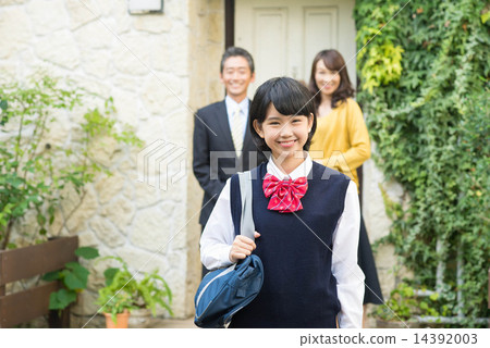 Female middle school family Female middle school family 14392003