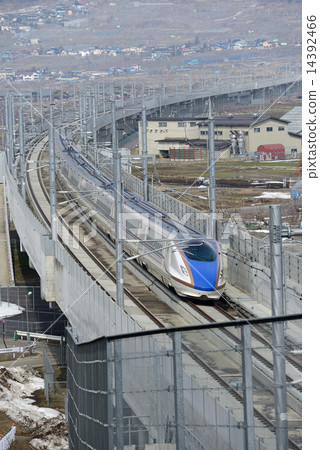 Hokuriku Shinkansen 14392466