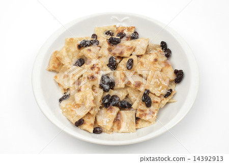 Indian roti with rasin and sweet sauce Indian roti with rasin and sweet sauce 14392913