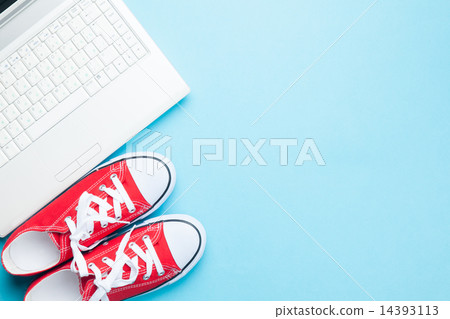 White computer and gumshoes 14393113