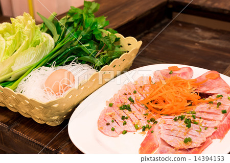 Fresh red snapper with vegetables 14394153