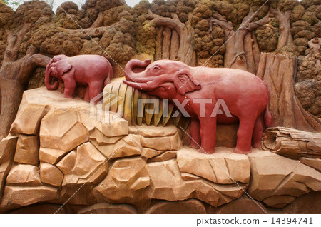 Dalat, Vietnam tourism, sculpture tunnel Dalat, Vietnam tourism, sculpture tunnel 14394741