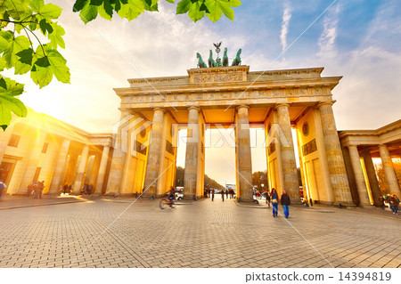 Brandenburg gate at sunset Brandenburg gate at sunset 14394819