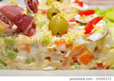 spanish ensaladilla rusa 14395172