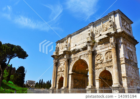 Arch of Constantine in Rome, Italy 14395194