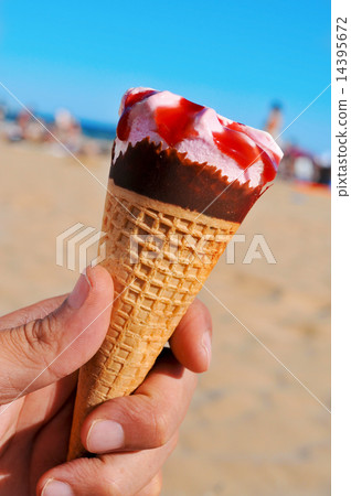 ice cream on the beach ice cream on the beach 14395672