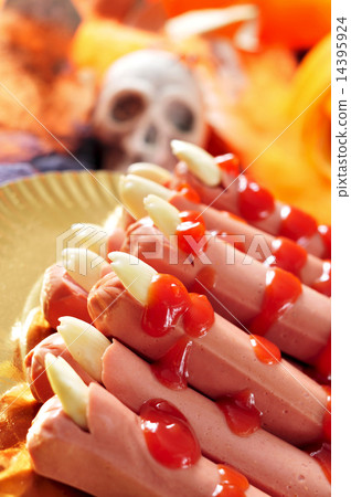 Halloween fingers 14395924