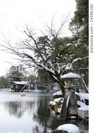 Kenrokuen冬天（皇帝燈籠） 14396100