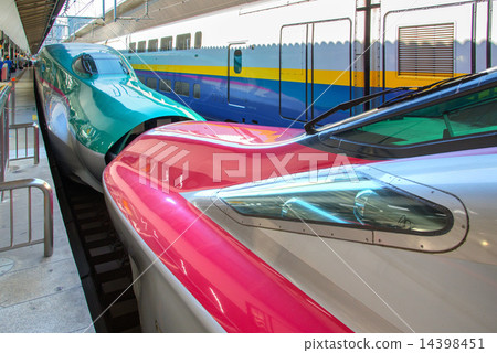 Tohoku Shinkansen　 14398451