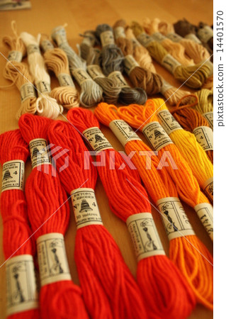 Embroidery thread 14401570