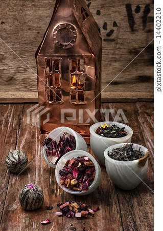 tea leaves on the background of the house foil 14402210