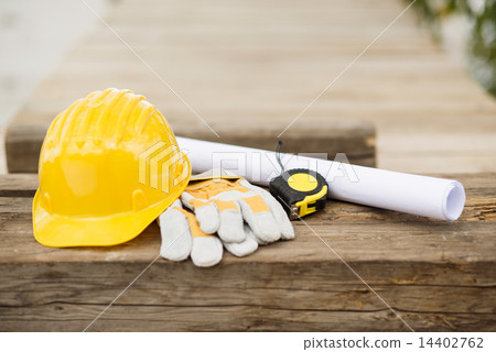 Yellow helmet Yellow helmet 14402762
