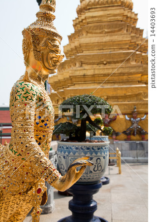 Knnara-statue Knnara-statue 14403693