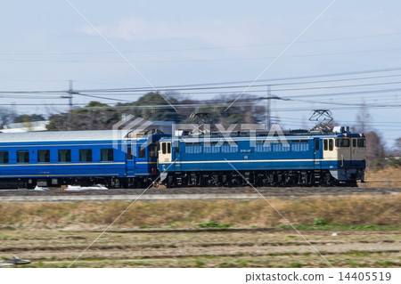 JR東部EF 65-1107牽引臥舖路人射擊 JR東部EF 65-1107牽引臥舖路人射擊 14405519