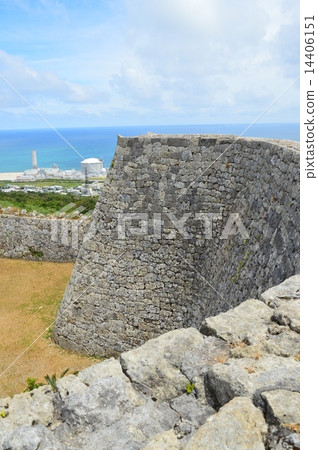 "Three Guo" of World Heritage Nakagusukujo Castle Ruins (Kitakakujo village in Nakagami-gun, Okinawa Prefecture, Nakagusuku village) "Three Guo" of World Heritage Nakagusukujo Castle Ruins (Kitakakujo village in Nakagami-gun, Okinawa Prefecture, Nakagusuku village) 14406151