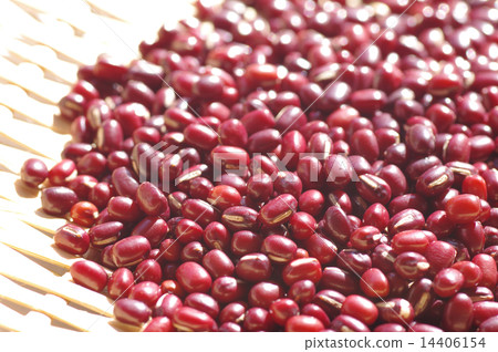 在一部閃亮小說上的登山豆瓣 14406154