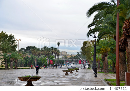阿拉法特廣場(Alawate Square),在非斯皇家宮殿(Fes'Royal Palace 阿拉法特廣場(Alawate Square),在非斯皇家宮殿(Fes'Royal Palace 14407811